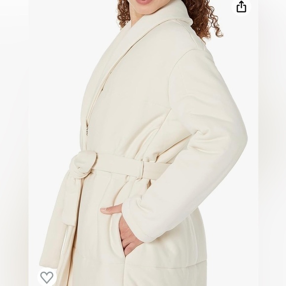 Women's Cotton Padded Home Coat, Ivory, 3X. Amazon Essentials. Cozy & Chic - Picture 2 of 7